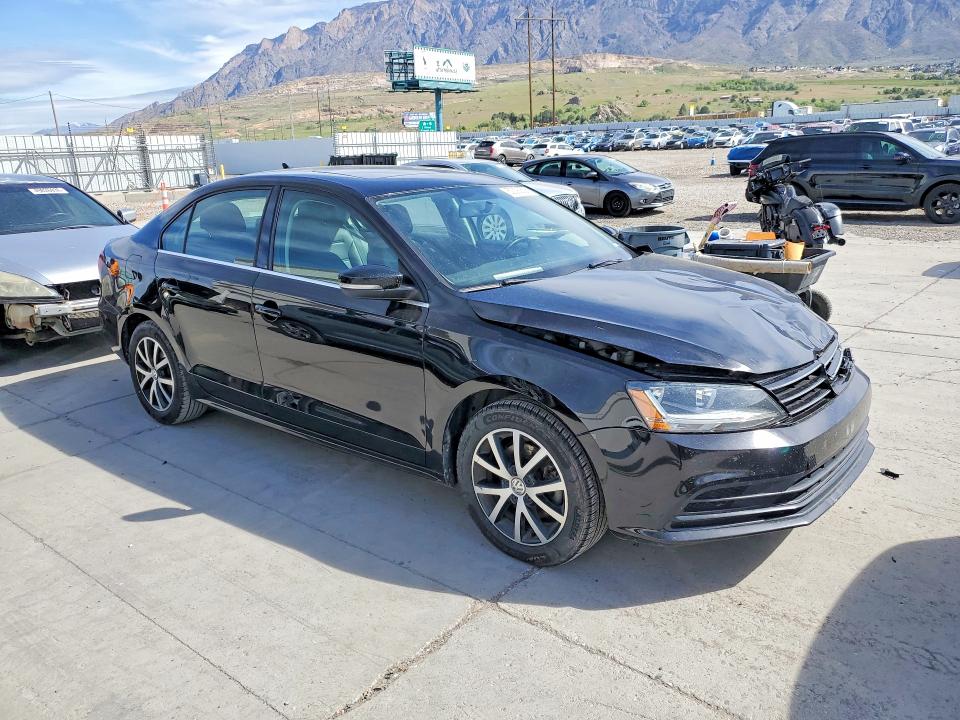 2017 Volkswagen Jetta მანქანა იყიდება აუქციონზე, vin: 3VWB67AJXHM398136, აუქციონის ნომერი: 50093506