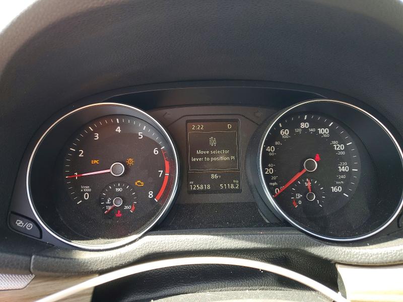 49257926 :رقم المزاد ، 1VWGT7A38HC054421 vin ، 2017 Volkswagen Passat مزاد بيع