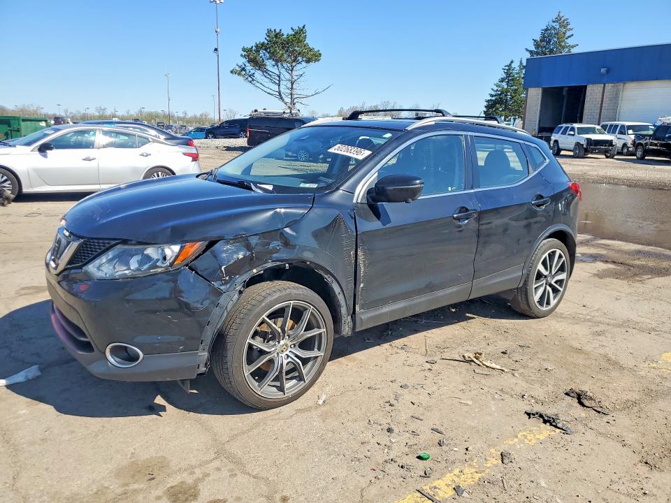 50268396 :رقم المزاد ، JN1BJ1CR7HW128463 vin ، 2017 Nissan Rogue Sport مزاد بيع
