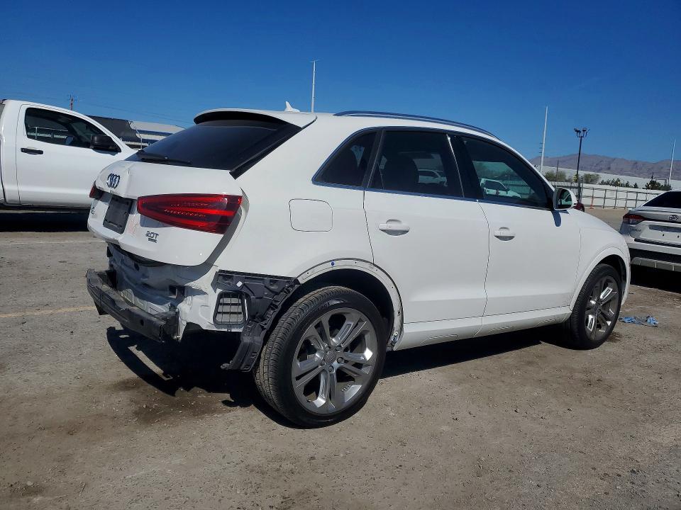 2015 Audi Q3 მანქანა იყიდება აუქციონზე, vin: WA1GFCFS7FR011809, აუქციონის ნომერი: 48966956