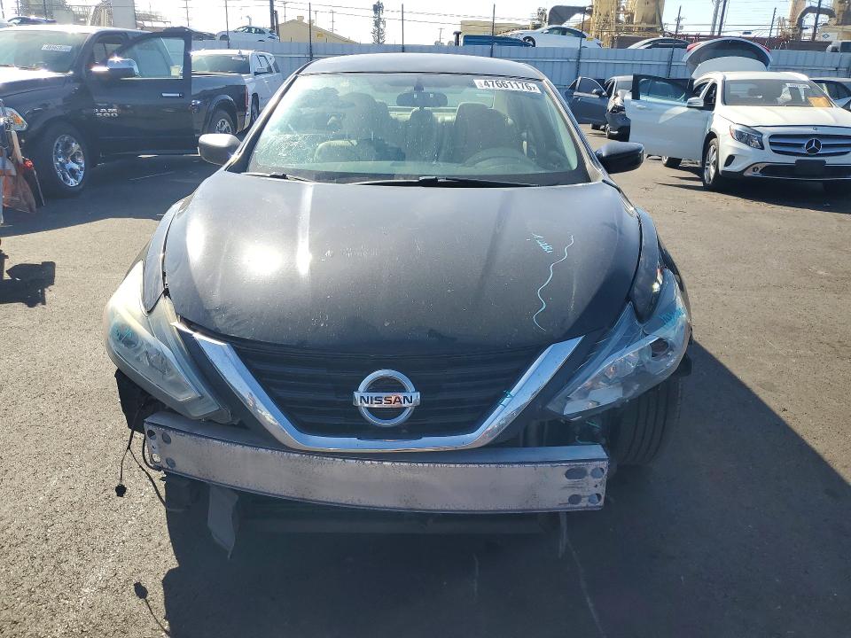 47661176 :رقم المزاد ، 1N4AL3AP3HC283731 vin ، 2017 Nissan Altima مزاد بيع