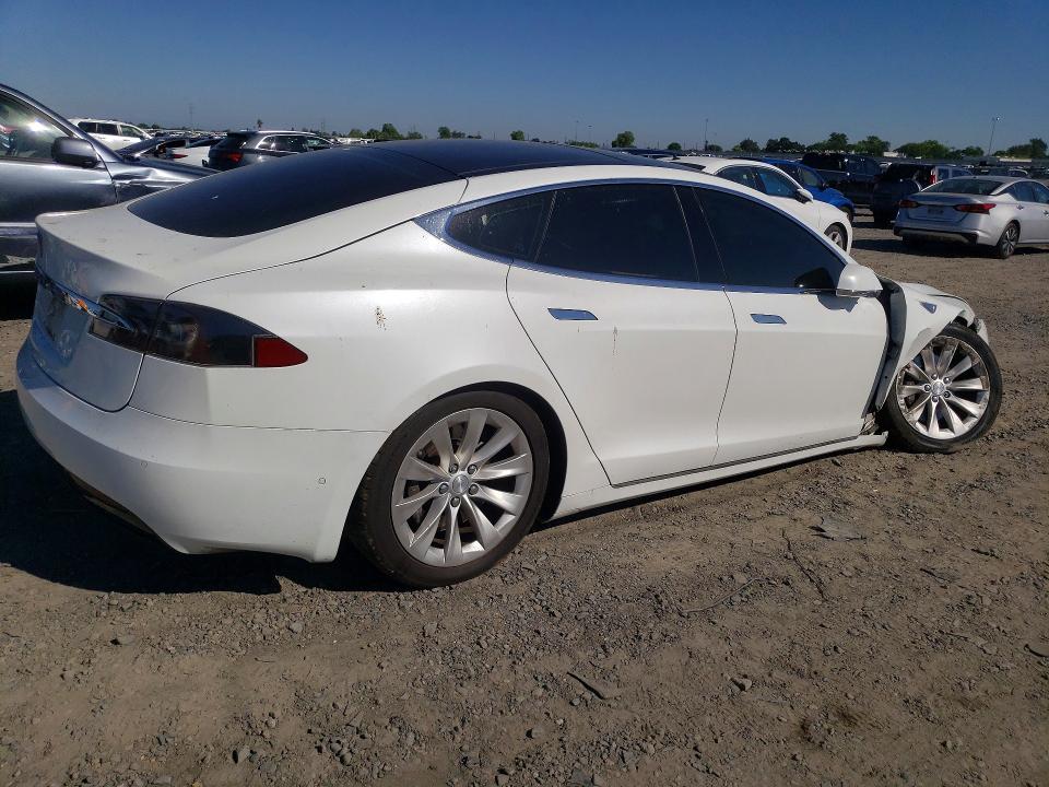 48970296 :رقم المزاد ، 5YJSA1E28GF151590 vin ، 2016 Tesla Model S مزاد بيع