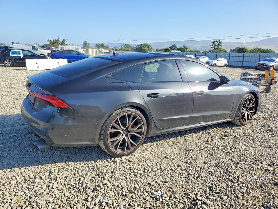52083086 :رقم المزاد ، WAUSFBF24MN072790 vin ، 2021 Audi S7 مزاد بيع