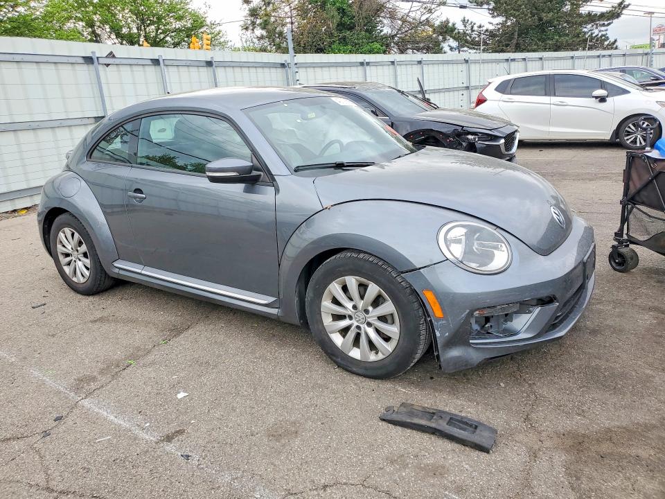 49736626 :رقم المزاد ، 3VWFD7AT6KM711800 vin ، 2019 Volkswagen Beetle مزاد بيع