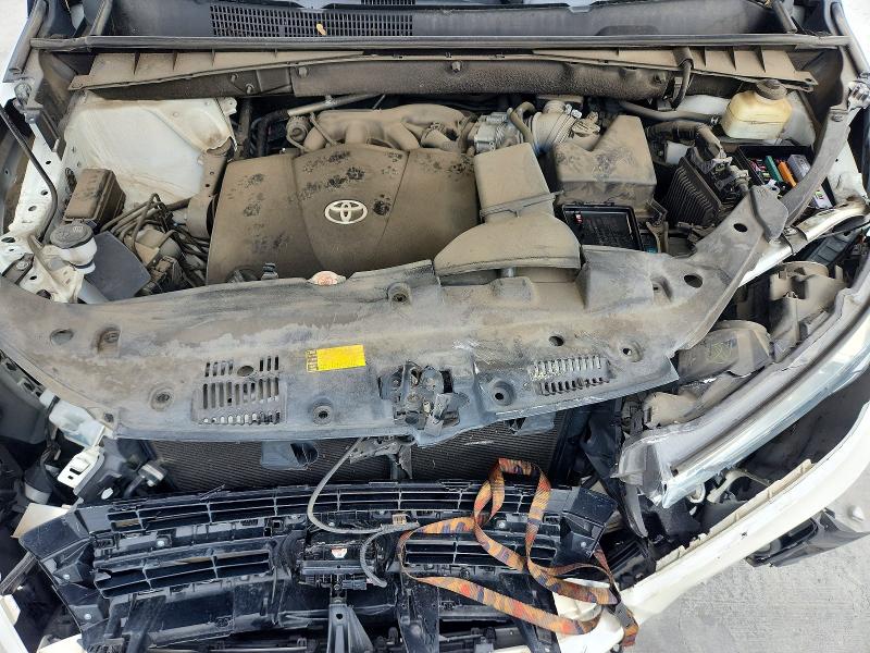 48510506 :رقم المزاد ، 5TDYZRFH4JS240158 vin ، 2018 Toyota Highlander مزاد بيع