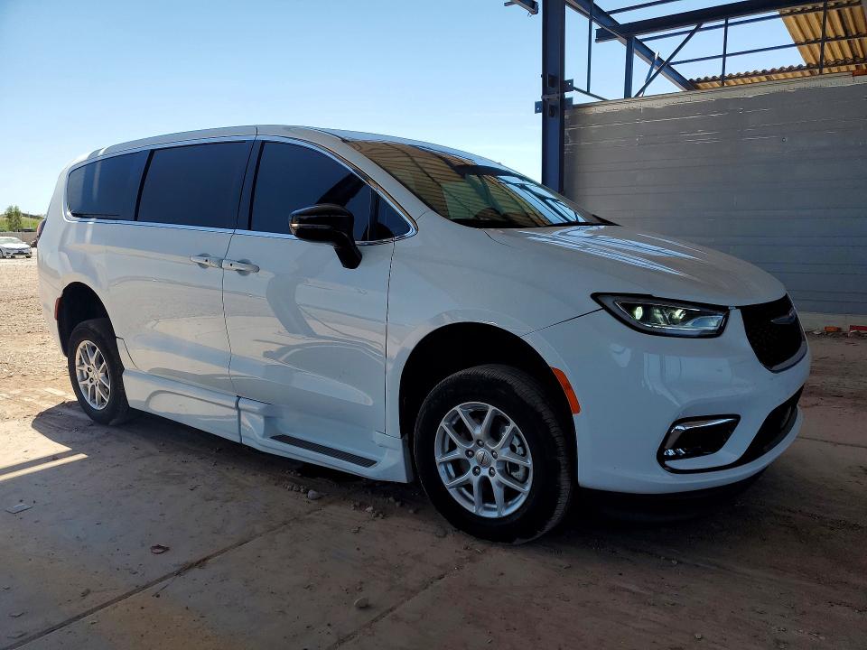 Продажа на аукционе авто 2024 Chrysler Pacifica, vin: 2C4RC1BG9RR142932, номер лота: 50577746