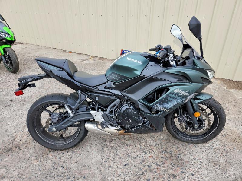 Продажа на аукционе авто 2025 Kawasaki Ex650, vin: ML5EXEP13SDAF7553, номер лота: 51542536