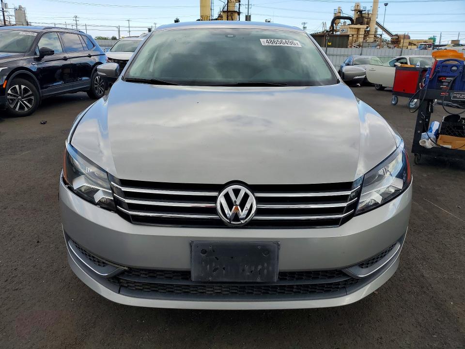 48656496 :رقم المزاد ، 1VWAP7A37DC101264 vin ، 2013 Volkswagen Passat مزاد بيع