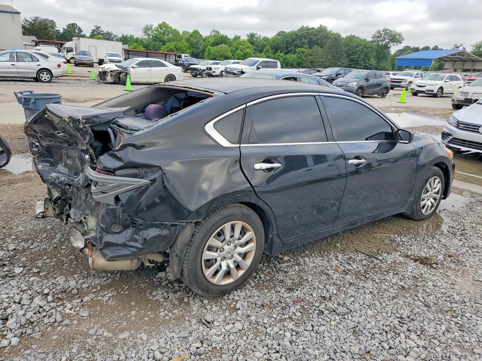 2018 Nissan Altima მანქანა იყიდება აუქციონზე, vin: 1N4AL3AP4JC275949, აუქციონის ნომერი: 51006116
