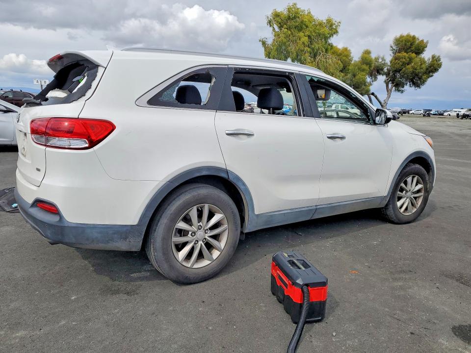50360846 :رقم المزاد ، 5XYPG4A31HG239170 vin ، 2017 Kia Sorento مزاد بيع