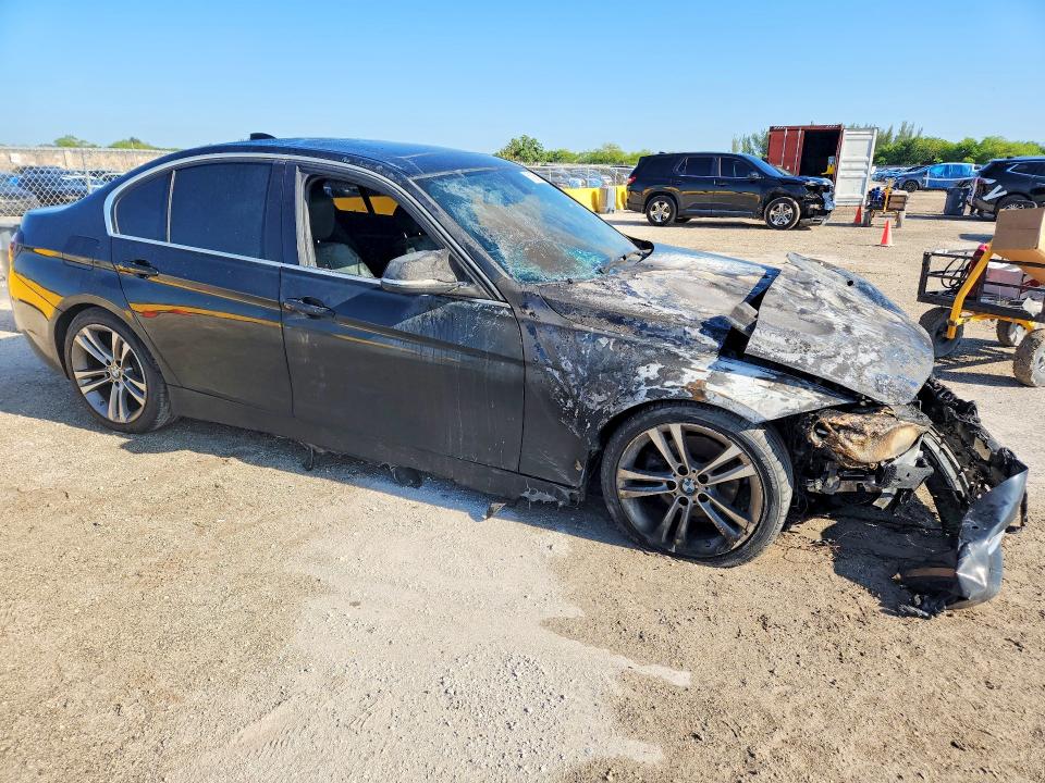 51206126 :رقم المزاد ، WBA8B9G55HNU50175 vin ، 2017 Bmw 330 مزاد بيع