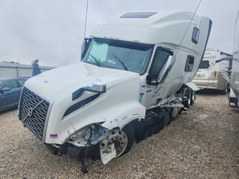 50449266 :رقم المزاد ، 4V4NC9EH1SN683885 vin ، 2025 Volvo Transport مزاد بيع