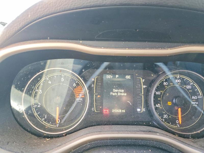 47038136 :رقم المزاد ، 1C4PJMCB0JD603640 vin ، 2018 Jeep Cherokee مزاد بيع