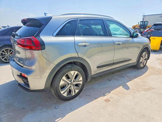 51472546 :رقم المزاد ، KNDCC3LG2N5159949 vin ، 2022 Kia Niro Ev مزاد بيع