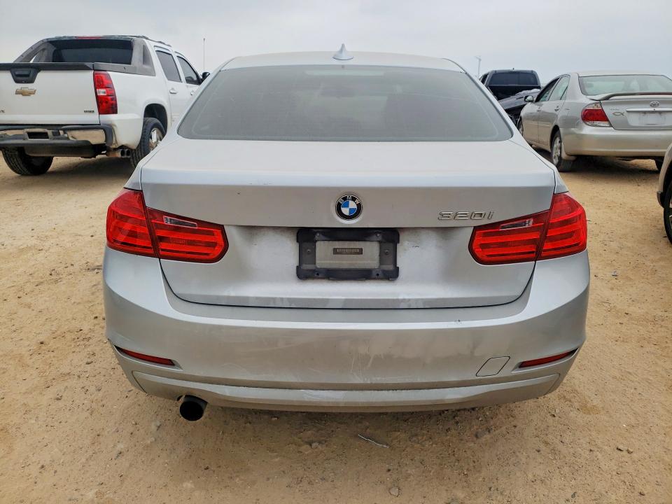 2014 Bmw 320 მანქანა იყიდება აუქციონზე, vin: WBA3B1C50EK134214, აუქციონის ნომერი: 50342896