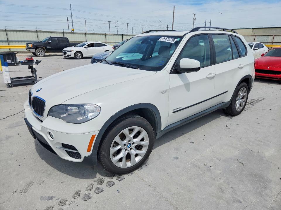 48176076 :رقم المزاد ، 5UXZV4C59D0E05210 vin ، 2013 Bmw X5 مزاد بيع
