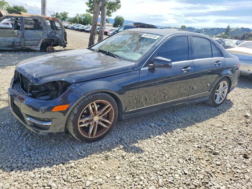 Продажа на аукционе авто 2013 Mercedes-benz C, vin: WDDGF4HBXDA788205, номер лота: 49418316