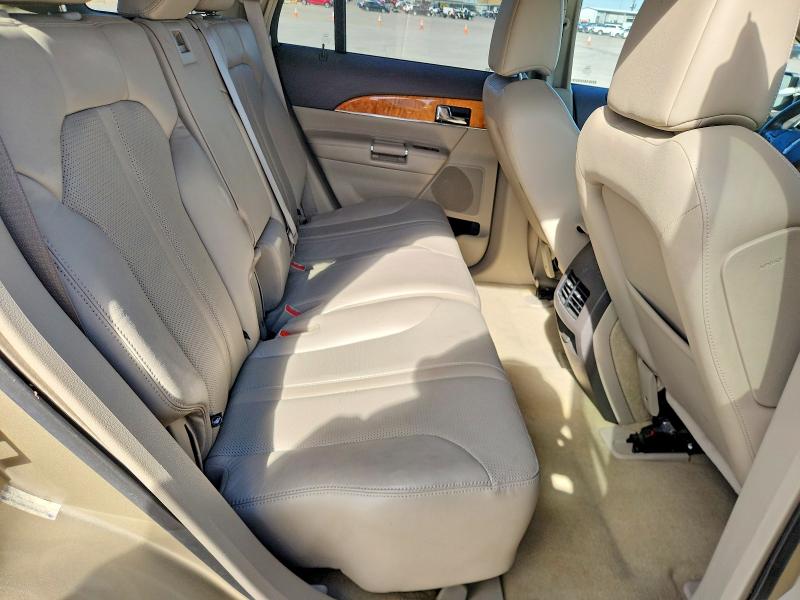 49160196 :رقم المزاد ، 2LMDJ6JK9BBJ23671 vin ، 2011 Lincoln Townhouse Mkx مزاد بيع