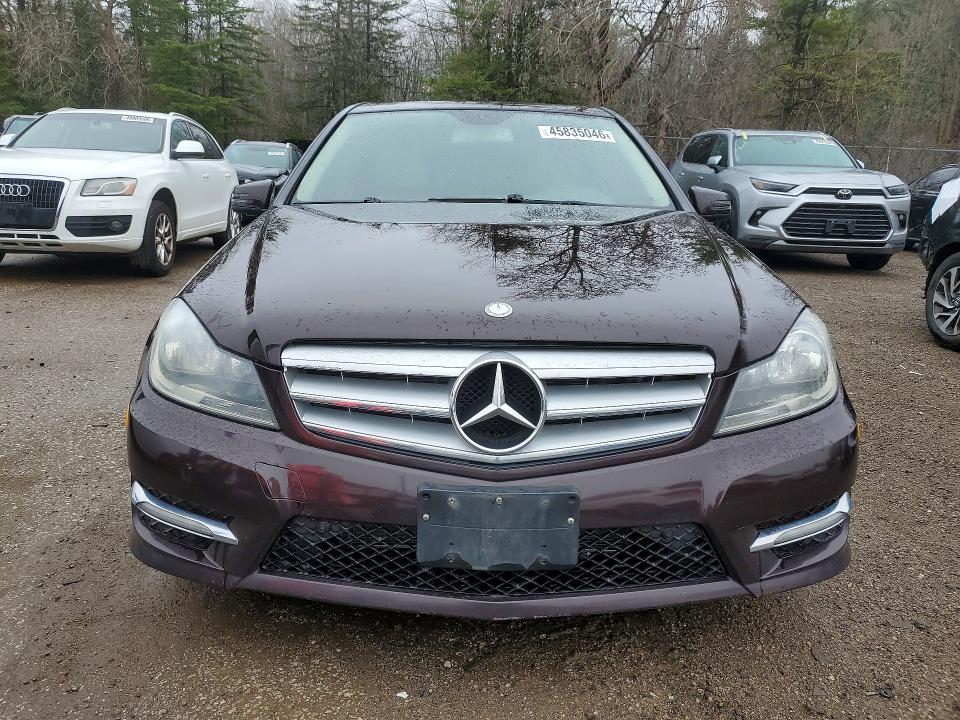 2012 Mercedes-benz C მანქანა იყიდება აუქციონზე, vin: WDDGF8FB7CF913706, აუქციონის ნომერი: 45835046