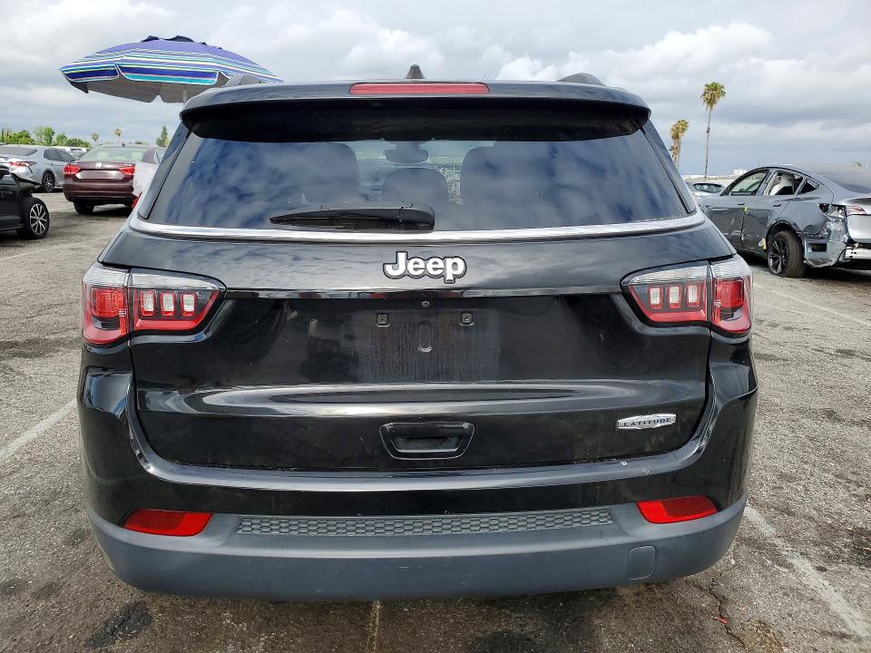 50399416 :رقم المزاد ، 3C4NJCBB8JT488556 vin ، 2018 Jeep Compass مزاد بيع