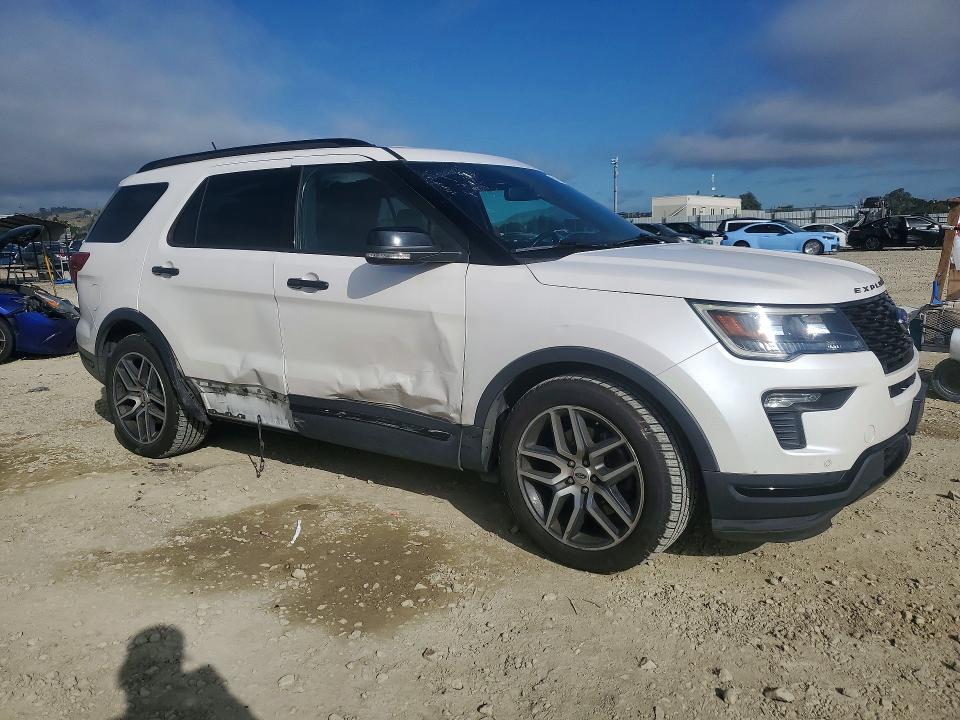 51114016 :رقم المزاد ، 1FM5K8GT2JGA56489 vin ، 2018 Ford Explorer مزاد بيع