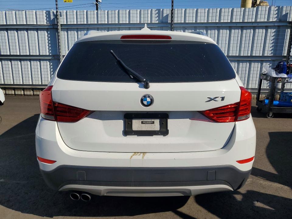 2015 Bmw X1 მანქანა იყიდება აუქციონზე, vin: WBAVM1C54FVW56833, აუქციონის ნომერი: 49367166