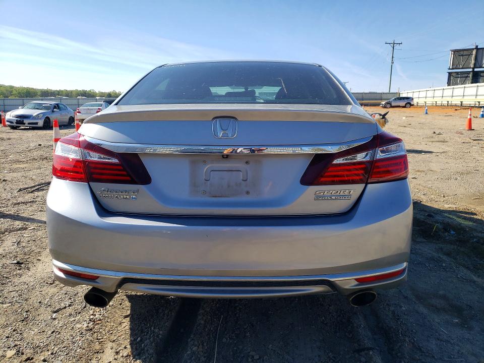 Продажа на аукционе авто 2017 Honda Accord, vin: 1HGCR2F15HA182512, номер лота: 49211416