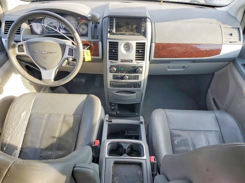 2010 Chrysler Town & Country მანქანა იყიდება აუქციონზე, vin: 2A4RR5DX2AR140862, აუქციონის ნომერი: 48225196