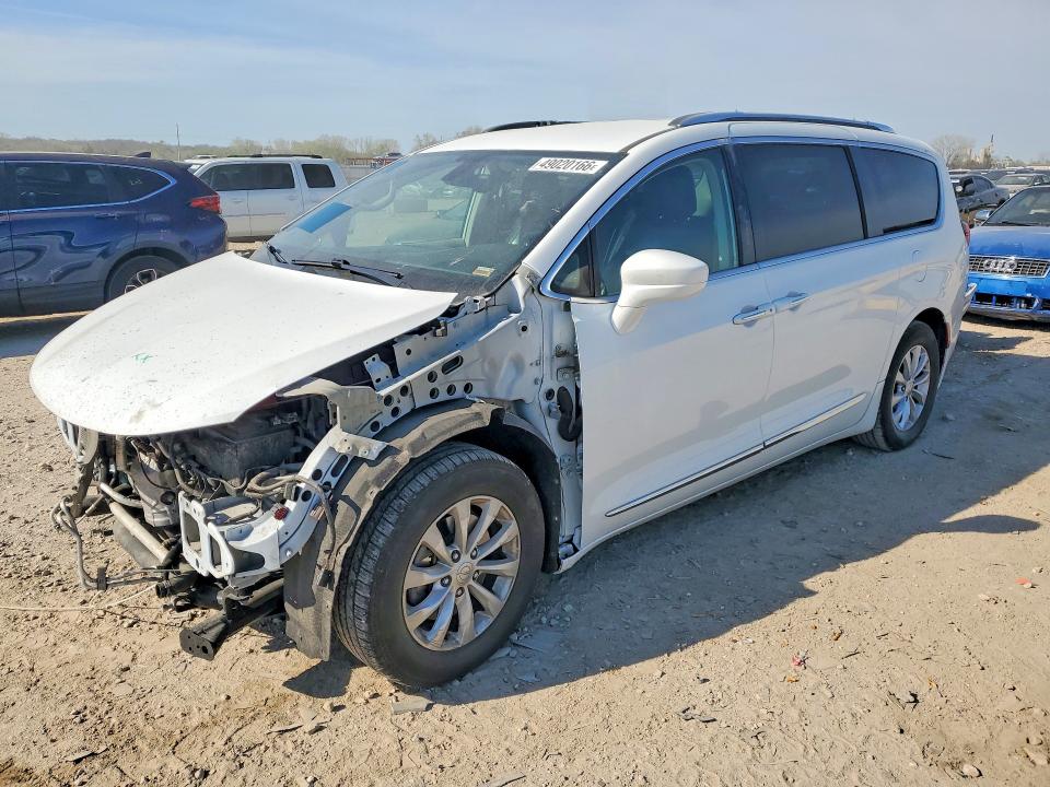 2019 Chrysler Pacifica მანქანა იყიდება აუქციონზე, vin: 2C4RC1BG4KR680766, აუქციონის ნომერი: 49020166
