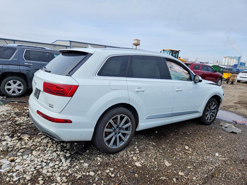 Продажа на аукционе авто 2017 Audi Q7, vin: WA1LAAF7XHD058359, номер лота: 48311416