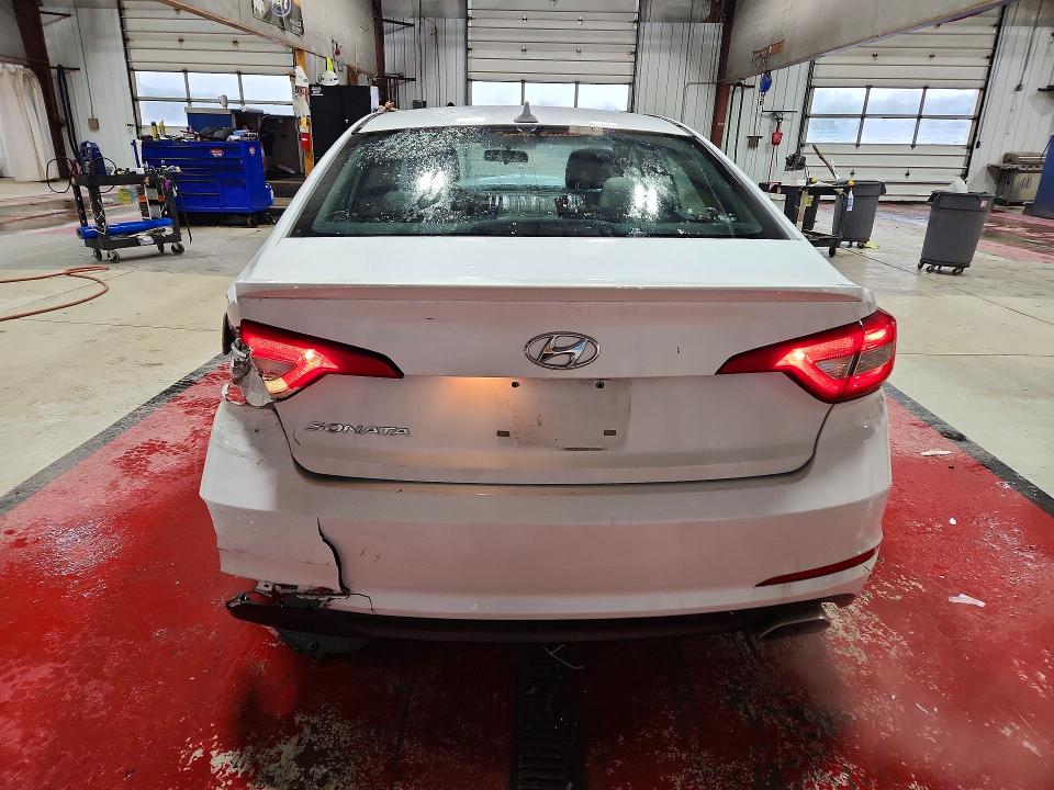 2015 Hyundai Sonata მანქანა იყიდება აუქციონზე, vin: 5NPE24AF6FH121119, აუქციონის ნომერი: 51680116
