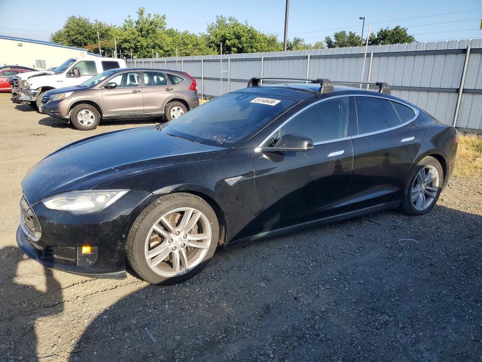 Продажа на аукционе авто 2015 Tesla Model S, vin: 5YJSA1E29FF116877, номер лота: 51146406