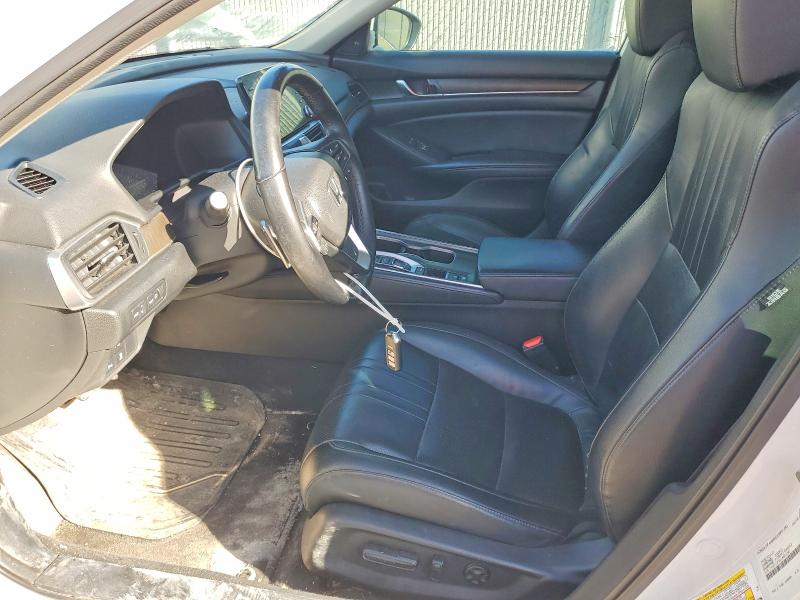 Продажа на аукционе авто 2018 Honda Accord, vin: 1HGCV2F92JA801090, номер лота: 47331686
