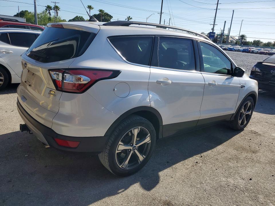 49952586 :رقم المزاد ، 1FMCU0HD8JUB79838 vin ، 2018 Ford Escape مزاد بيع