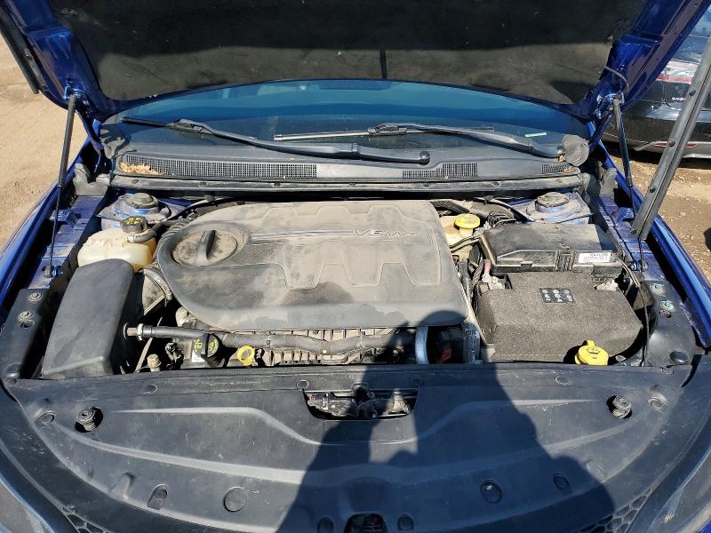 48361686 :رقم المزاد ، 1C3CCCDG8FN523263 vin ، 2015 Chrysler 200 مزاد بيع