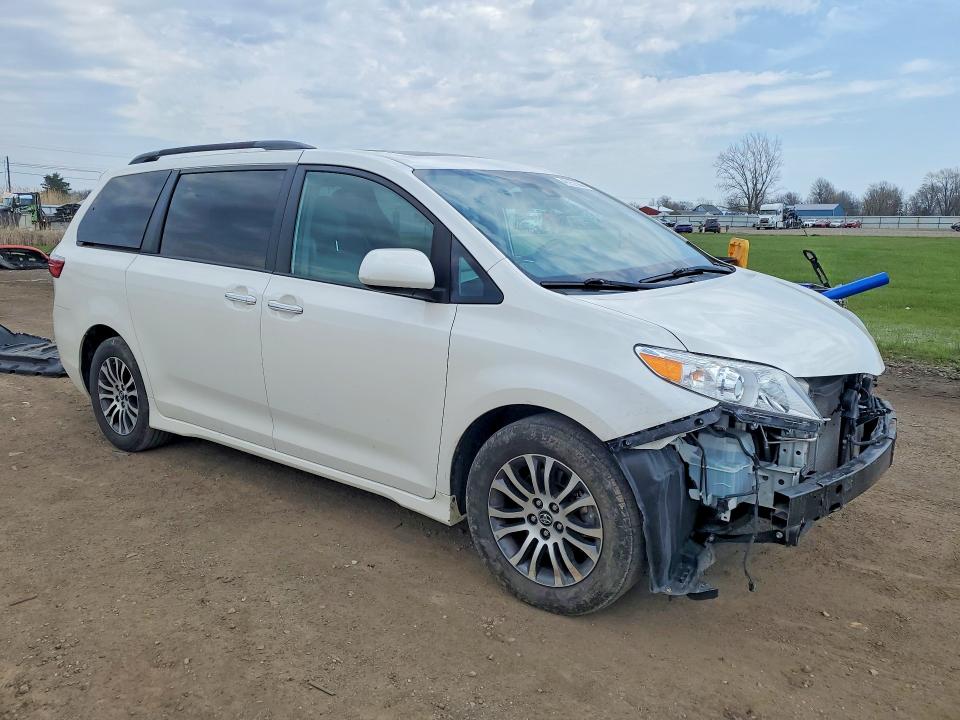 Продажа на аукционе авто 2019 Toyota Sienna, vin: 5TDYZ3DC5KS010697, номер лота: 49157566