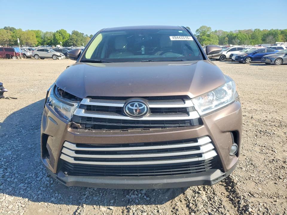 Продажа на аукционе авто 2019 Toyota Highlander, vin: 5TDBZRFH7KS700663, номер лота: 49443316