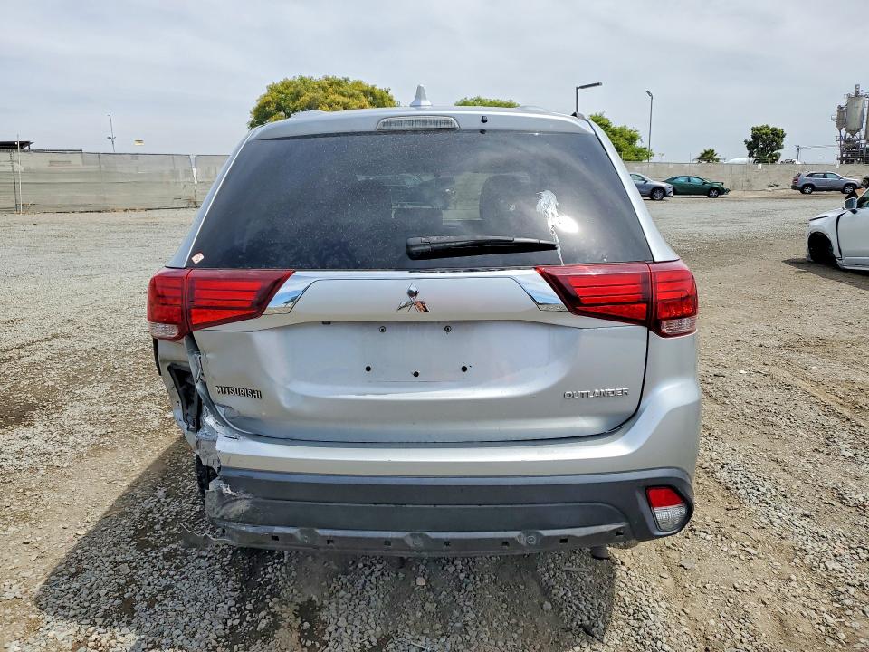 Aukcja sprzedaży 2018 Mitsubishi Outlander, vin: JA4AD2A35JJ002765, numer aukcji: 51676676