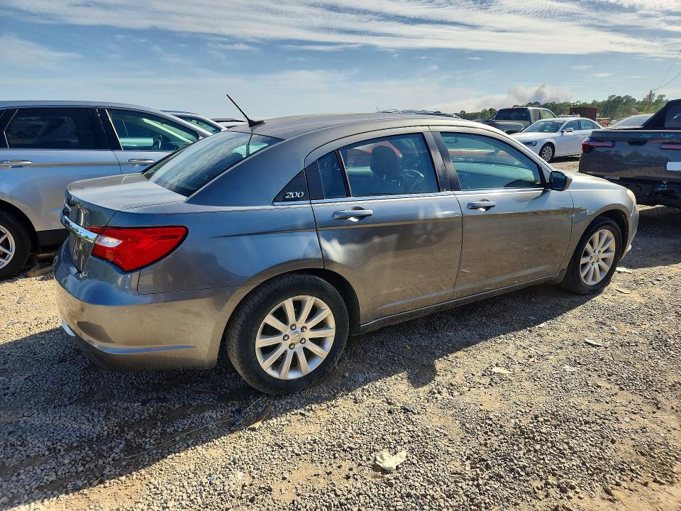 50398426 :رقم المزاد ، 1C3CCBBB1DN600019 vin ، 2013 Chrysler 200 مزاد بيع