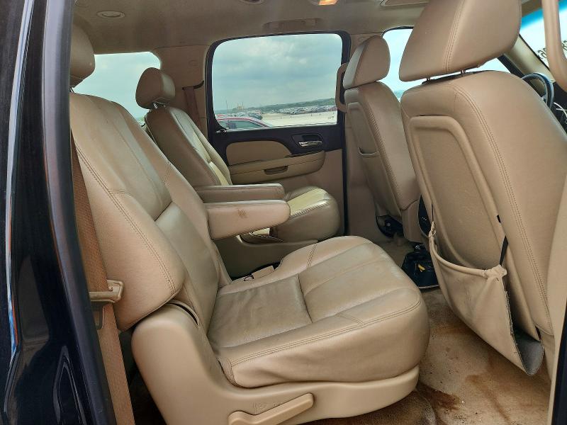 Продажа на аукционе авто 2008 Chevrolet Suburban, vin: 1GNFC16098R123731, номер лота: 50681906