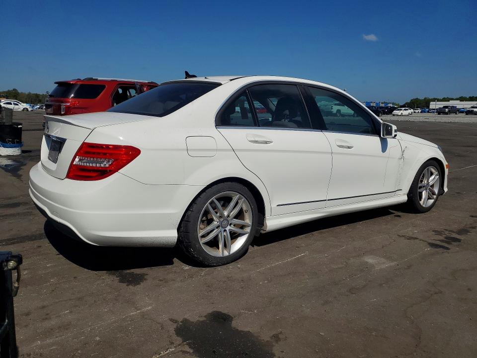 49629156 :رقم المزاد ، WDDGF4HBXDR276249 vin ، 2013 Mercedes-benz C مزاد بيع