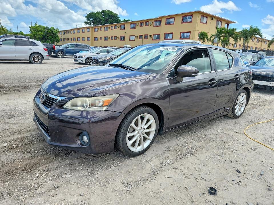 51002186 :رقم المزاد ، JTHKD5BH3B2014865 vin ، 2011 Lexus Ct مزاد بيع