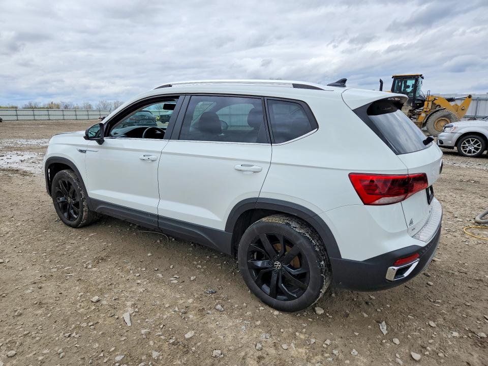 51099076 :رقم المزاد ، 3VVLX7B28NM044818 vin ، 2022 Volkswagen Taos مزاد بيع