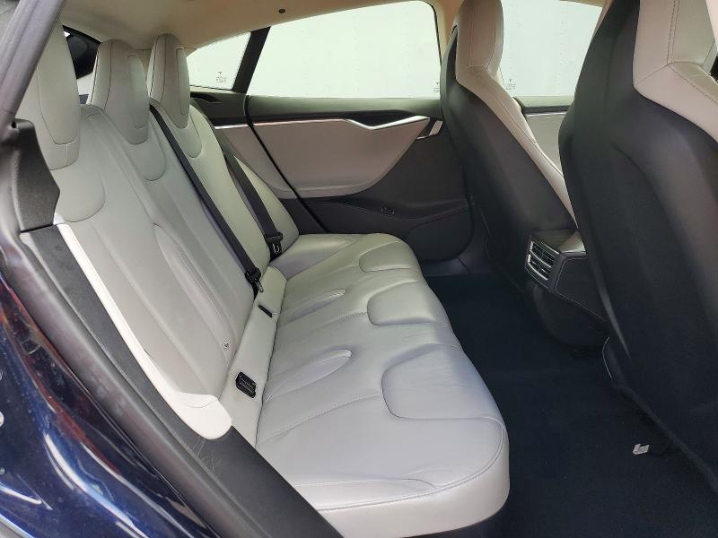 49483646 :رقم المزاد ، 5YJSA1H24FFP73274 vin ، 2015 Tesla Model S مزاد بيع