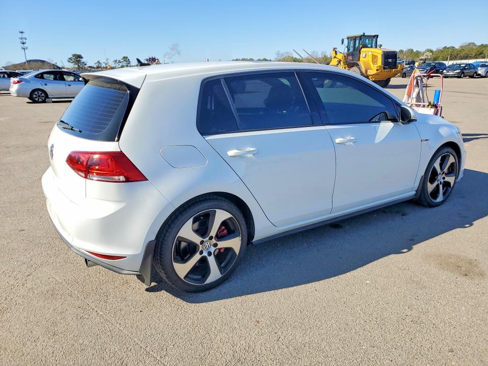49681276 :رقم المزاد ، 3VW547AUXGM055001 vin ، 2016 Volkswagen Gti مزاد بيع