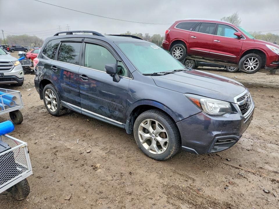 48092346 :رقم المزاد ، JF2SJAWC0JH479182 vin ، 2018 Subaru Forester مزاد بيع