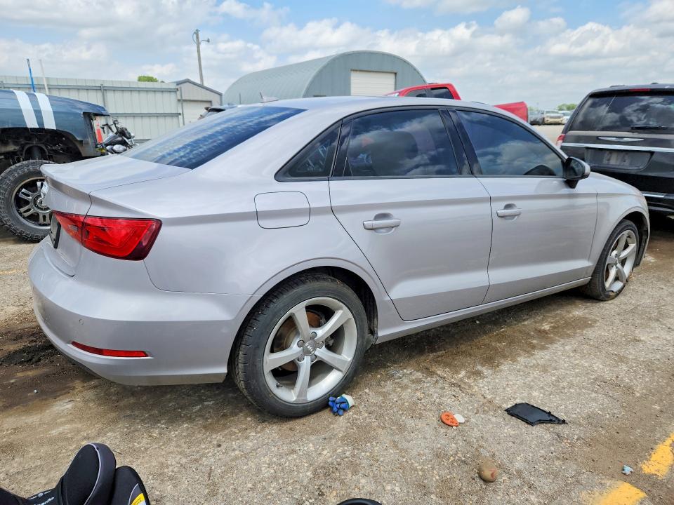 Продажа на аукционе авто 2015 Audi A3, vin: WAUACGFF7F1059983, номер лота: 50943316