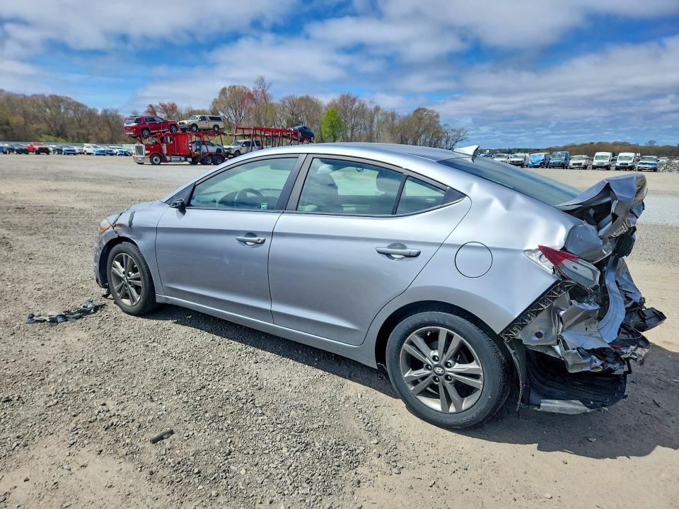 2017 Hyundai Elantra მანქანა იყიდება აუქციონზე, vin: 5NPD84LF5HH003296, აუქციონის ნომერი: 51851836