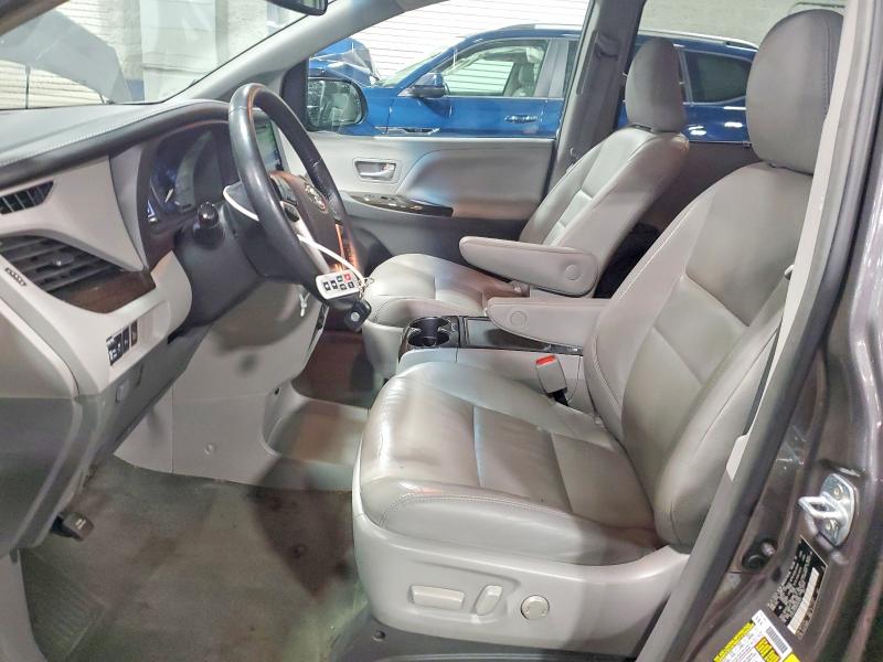 2017 Toyota Sienna მანქანა იყიდება აუქციონზე, vin: 5TDDZ3DC0HS167691, აუქციონის ნომერი: 51573166