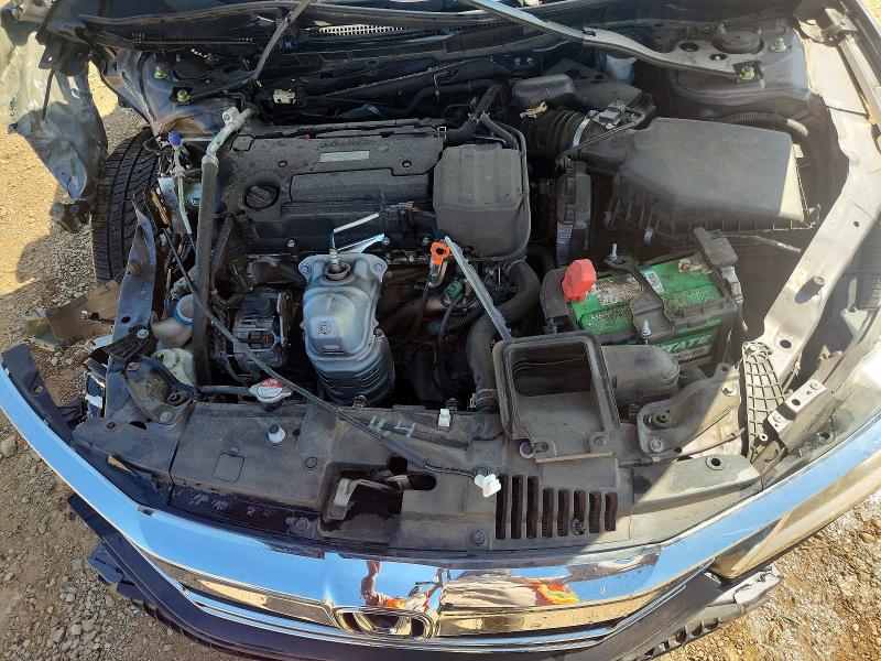 50639546 :رقم المزاد ، 1HGCR2F52HA214027 vin ، 2017 Honda Accord مزاد بيع